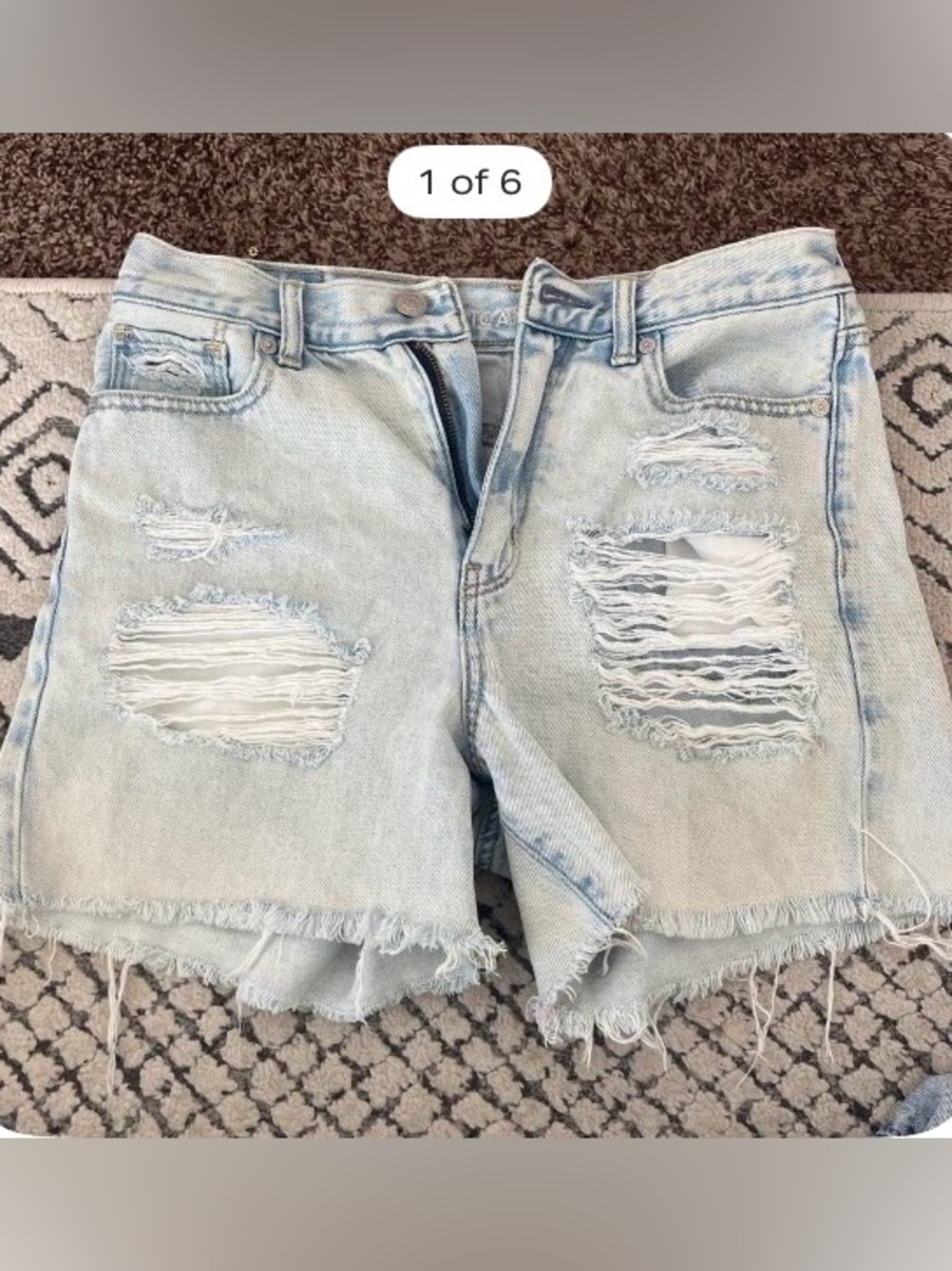 American Eagle light wash mom jean shorts size M